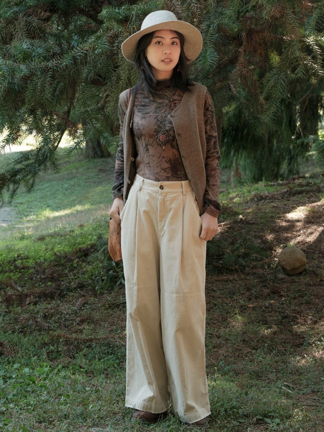 杏色 松緊腰休閒百搭純棉長褲 燈芯絨闊腿褲 寬褲 - 女装长裤 - 棉 白色