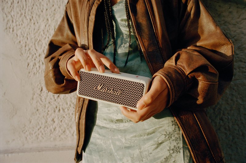 Marshall 马歇尔 Emberton II 便携蓝牙喇叭(黑金色,白色,冷钢黑) - 扩音器/喇叭 - 其他材质 