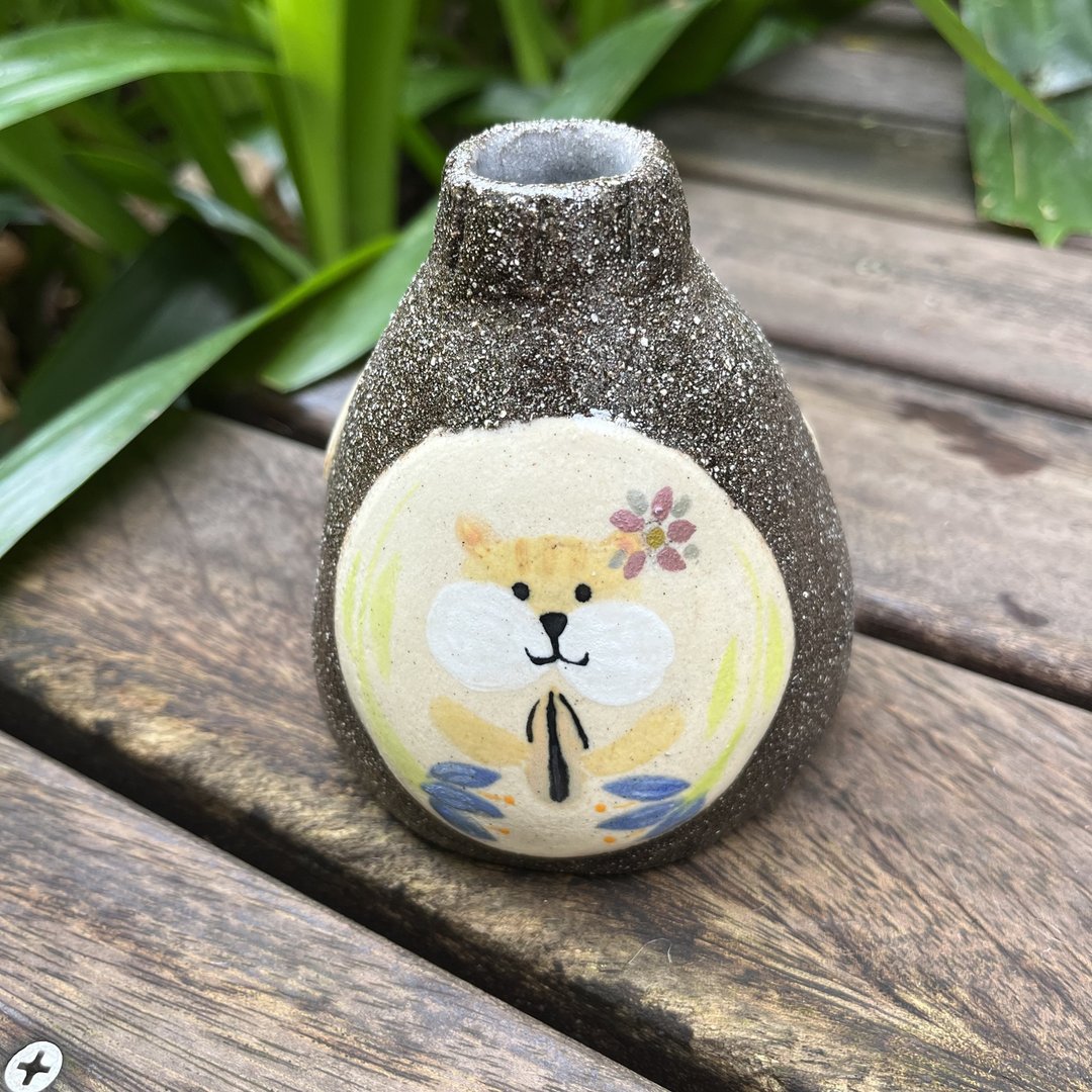 A Lu 松鼠陶花器/笔架/摆饰/礼物/手做手绘 仅此一件 - 花瓶/陶器 - 陶 多色