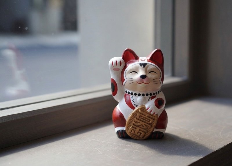 AHMLIFE 电锅宝宝招财猫 开运 彩绘石膏摆件 原作限量商品 - 摆饰 - 其他材质 红色