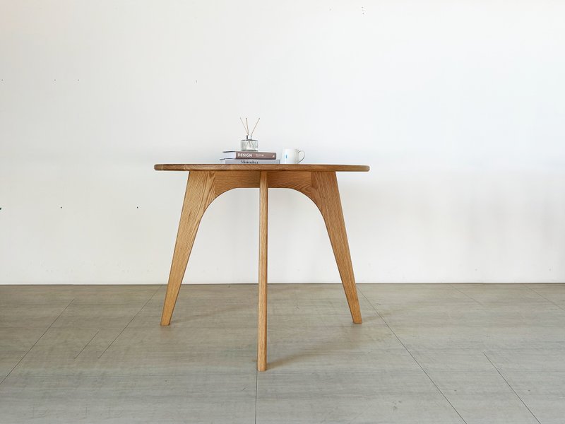 MORE Flow Round Table 圆弧圆桌 - 餐桌/书桌 - 木头 