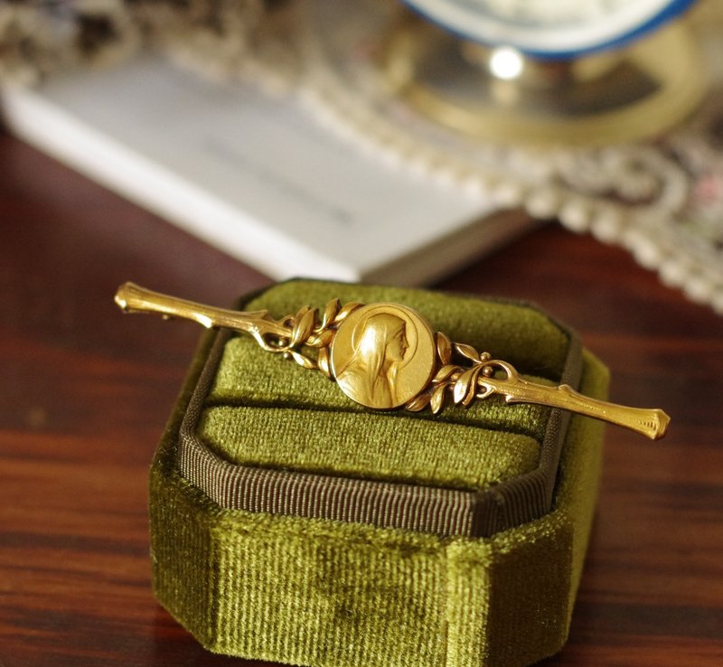 -Antique骨董金色新艺术圣母玛莉亚叶片别针法国 Bijoux Fix - 胸针 - 其他金属 金色