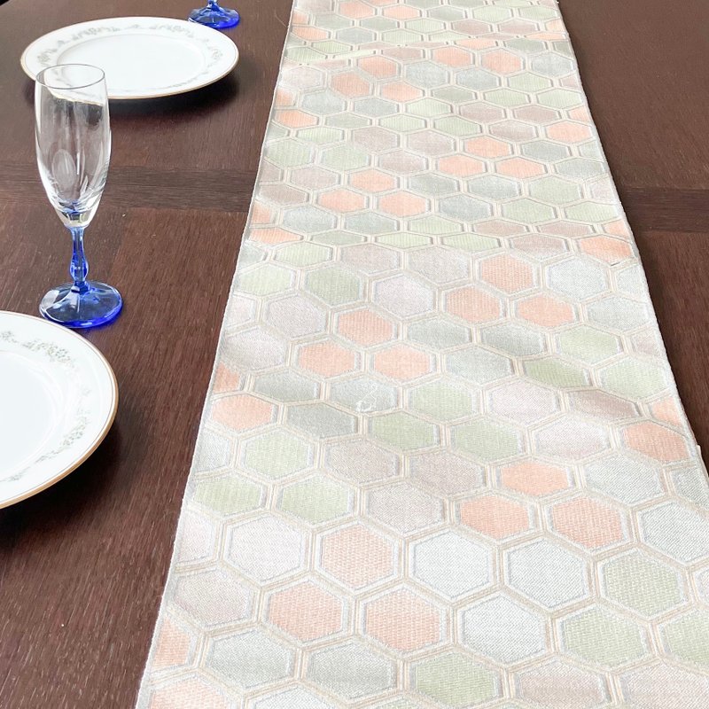 佐贺锦腰带壁纸，纯丝 - 餐垫/桌巾 - 丝．绢 银色