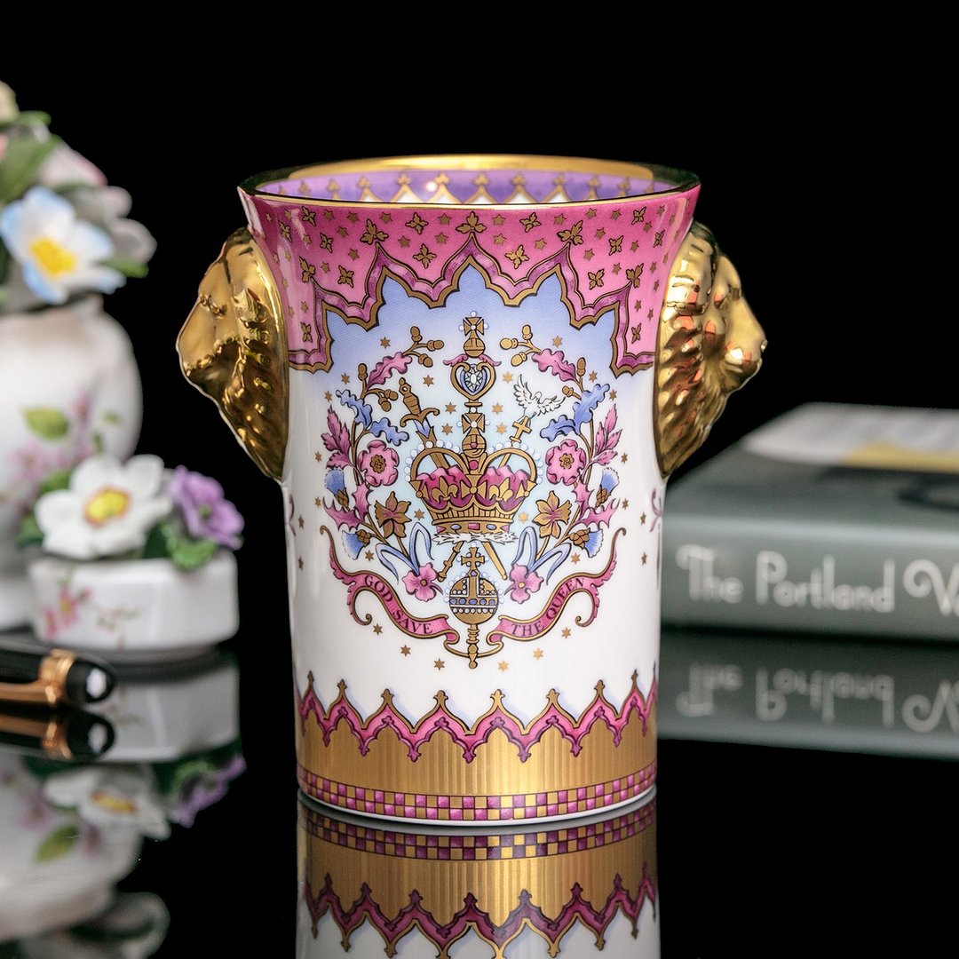 限量英国制Royal Collection女王加冕50周年奢华纪念骨瓷杯 笔筒 - 其他杯子 - 瓷 