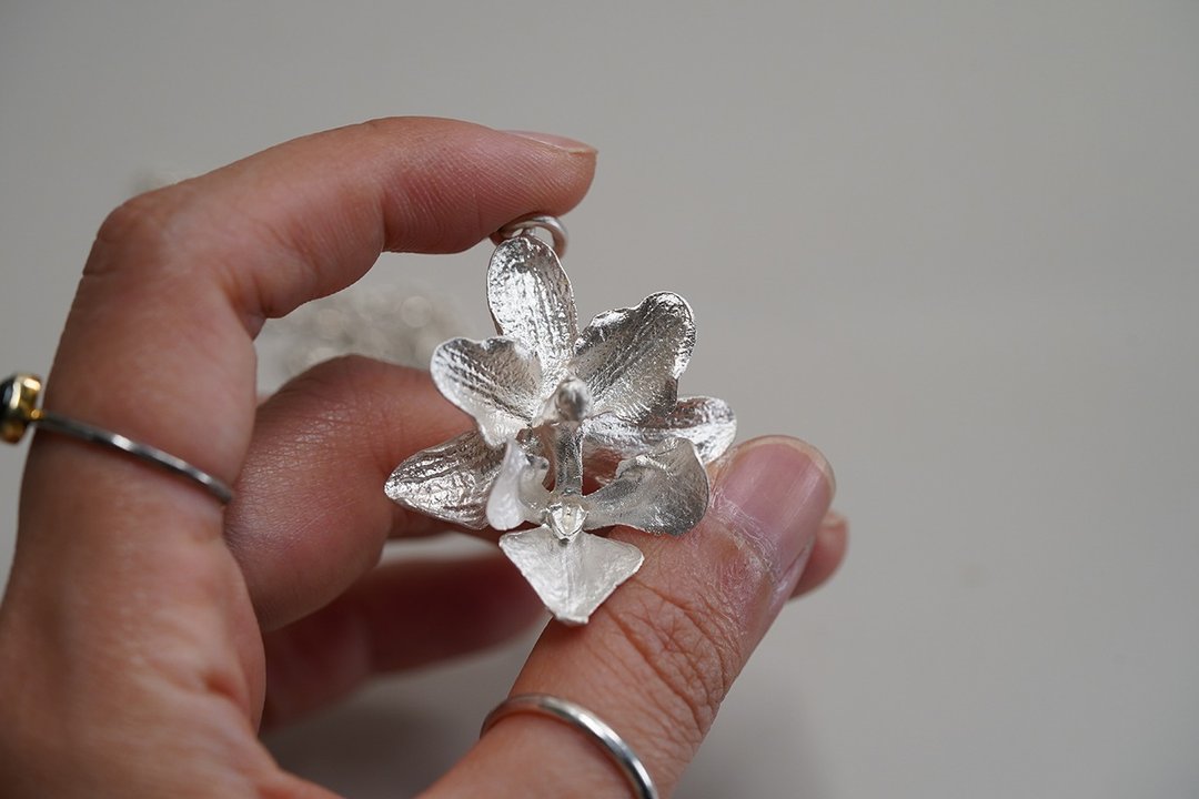 925银兰花吊坠 (不含项链) - 项链 - 纯银 