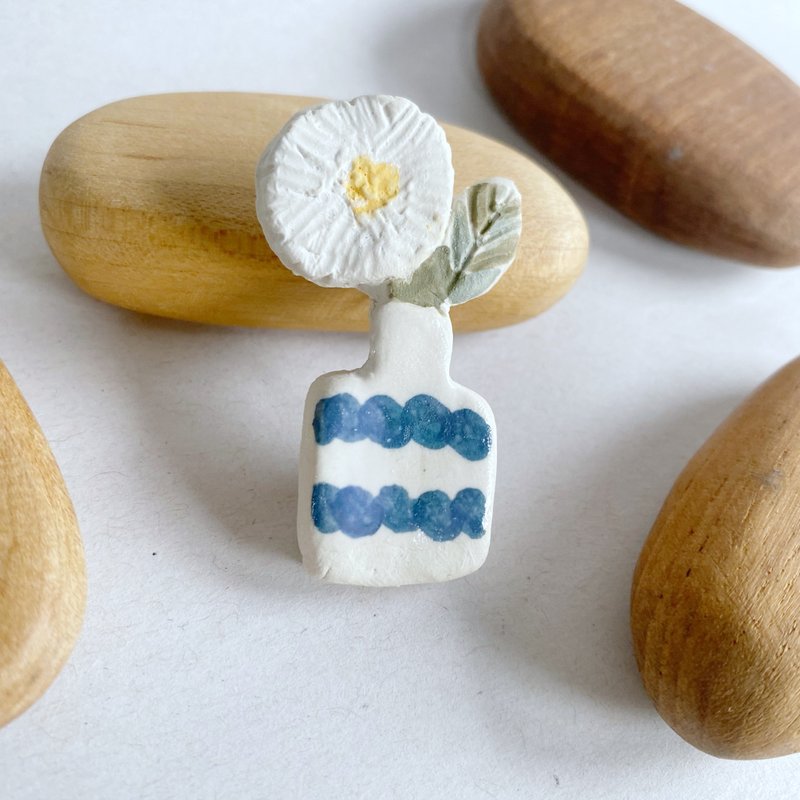 花瓶胸针 / 手工陶瓷 - 胸针 - 陶 多色