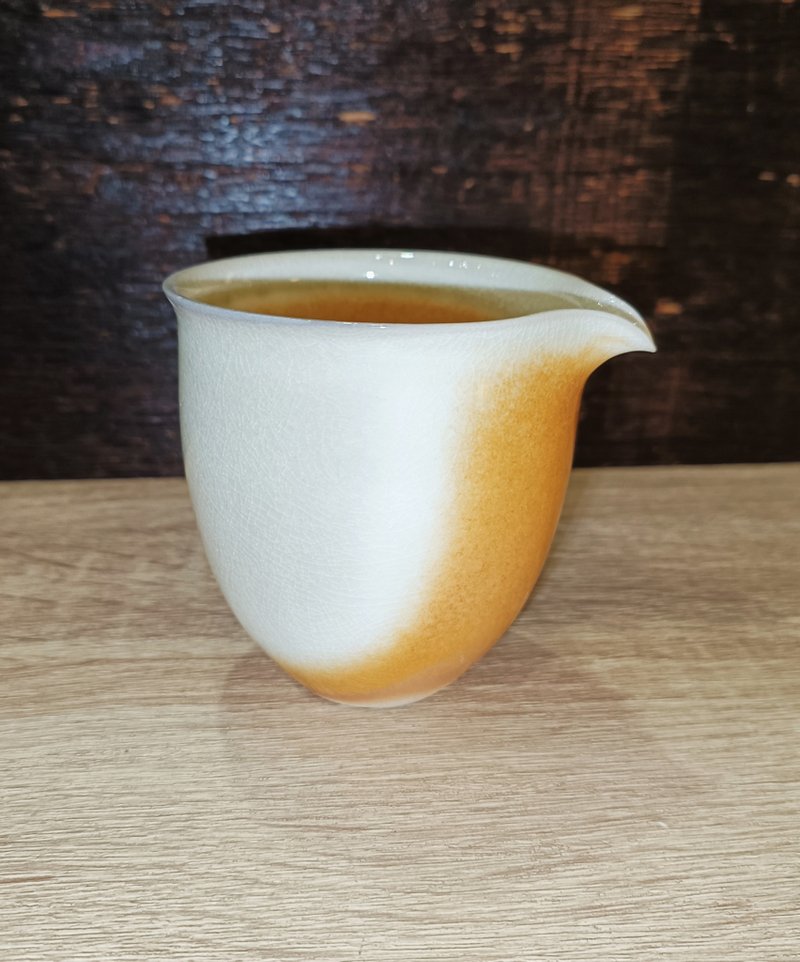 柴烧白玉泥公道杯-莺歌陶艺家李玟睿 - 茶具/茶杯 - 陶 