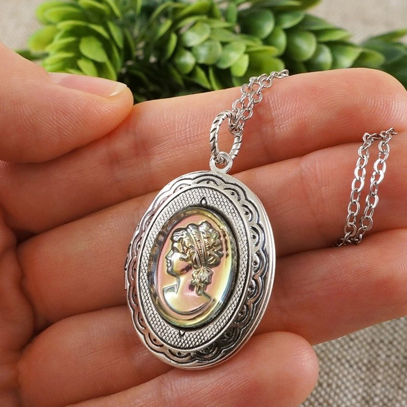 Lady Girl Intaglio Cameo Photo Locket Iridescent Vintage Glass Necklace Jewelry - 项链 - 玻璃 银色