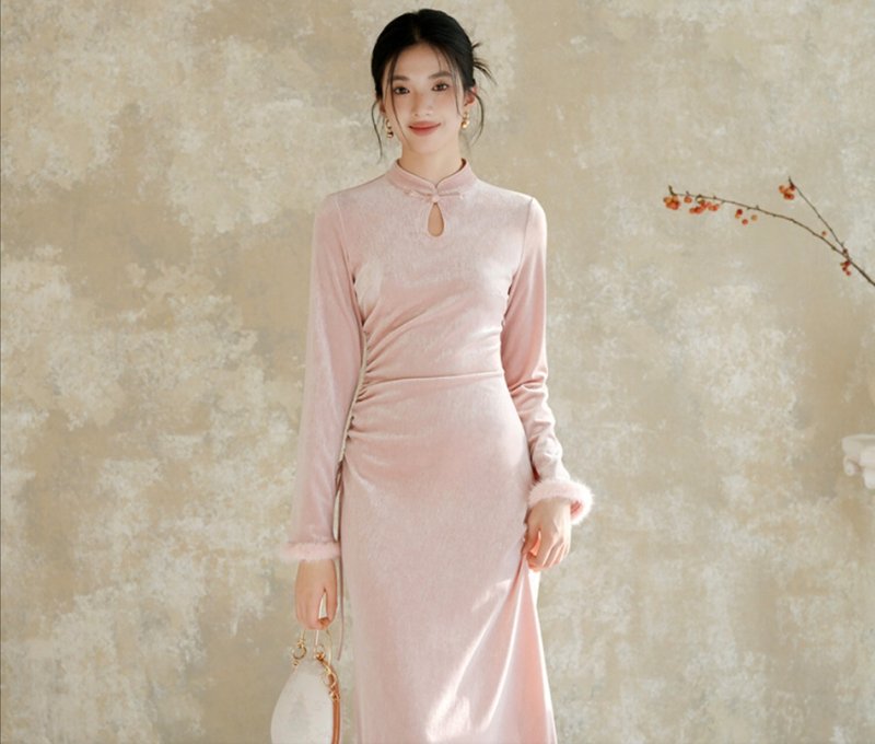 新中式 丝绒改良旗袍 订婚礼服洋裝 - 洋装/连衣裙 - 聚酯纤维 粉红色
