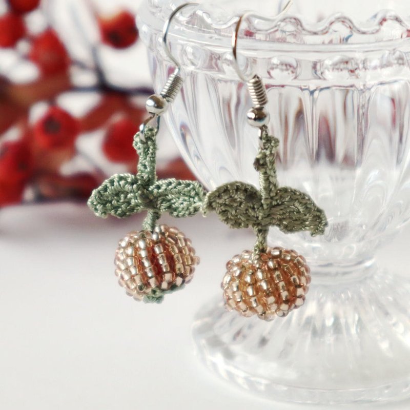 OYA crochet Earrings  - BERRY -  Pale Peach - 耳环/耳夹 - 绣线 粉红色