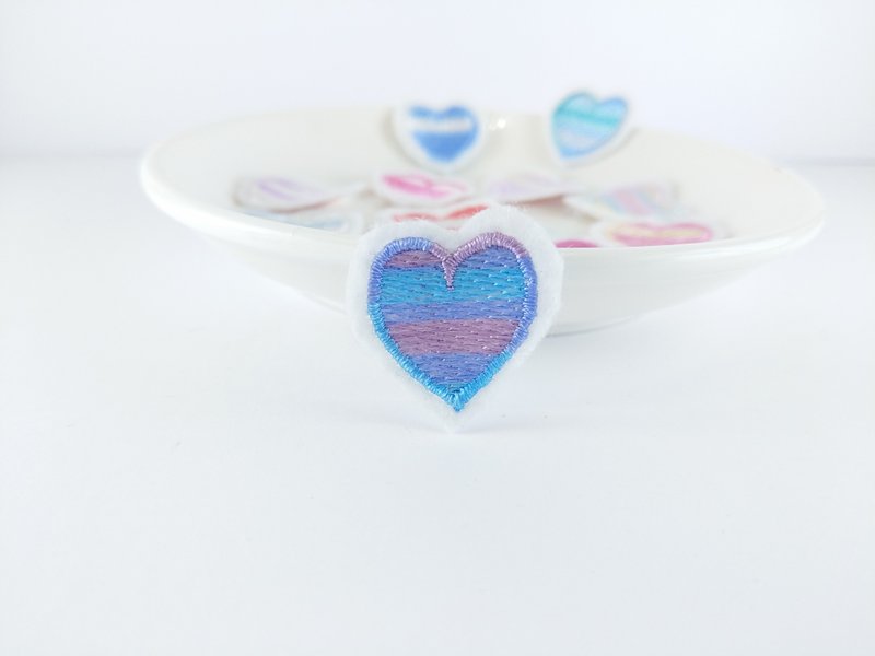 爱心 原创设计刺绣贴片烫片贴布补丁烫布片衣服夹克 - 其他 - 其他材质 蓝色