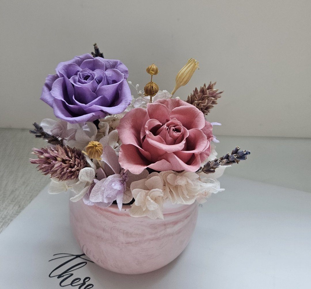 紫粉色永生小桌花 浪漫细腻 永生玫瑰花礼 干燥花礼 - 干燥花/捧花 - 植物．花 紫色