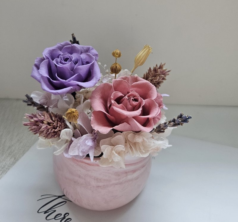 紫粉色永生小桌花 浪漫细腻 永生玫瑰花礼 干燥花礼 - 干燥花/捧花 - 植物．花 紫色