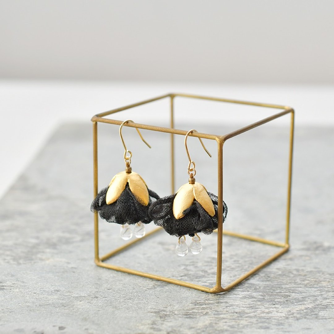 Lace fabric tassel earrings/ black - 耳环/耳夹 - 其他材质 黑色