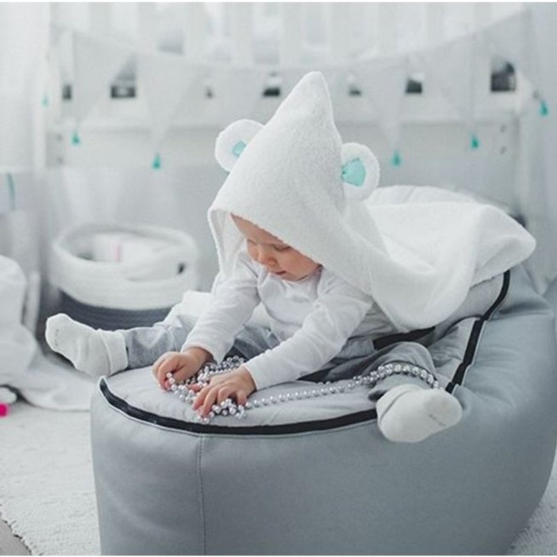 Hooded baby boy towel decorated with blue bear ears - 满月礼盒 - 棉．麻 