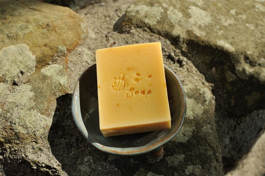 Heyu Soap ・手捏陶皂盘・陶土制・自然沥水・手工生活器皿 - 卫浴用品 - 陶 粉红色