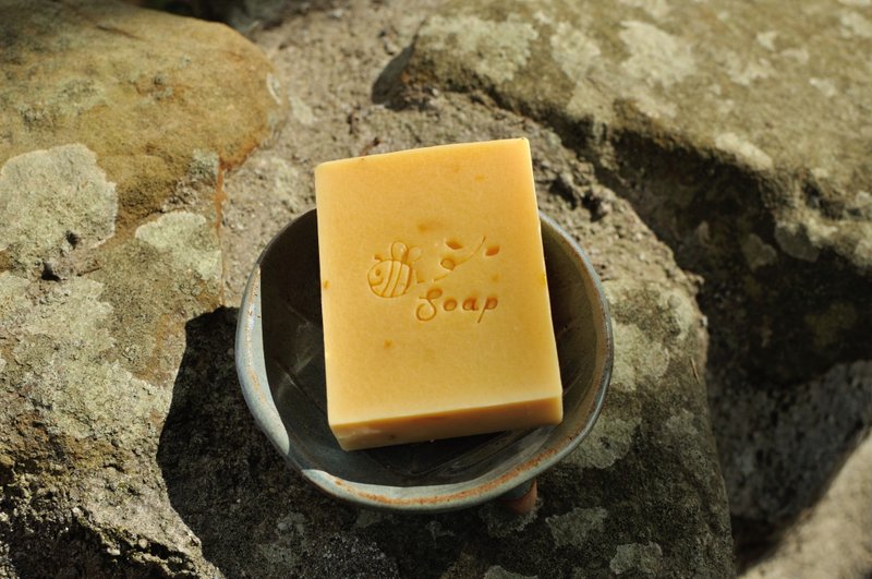 Heyu Soap ・手捏陶皂盘・陶土制・自然沥水・手工生活器皿 - 卫浴用品 - 陶 粉红色