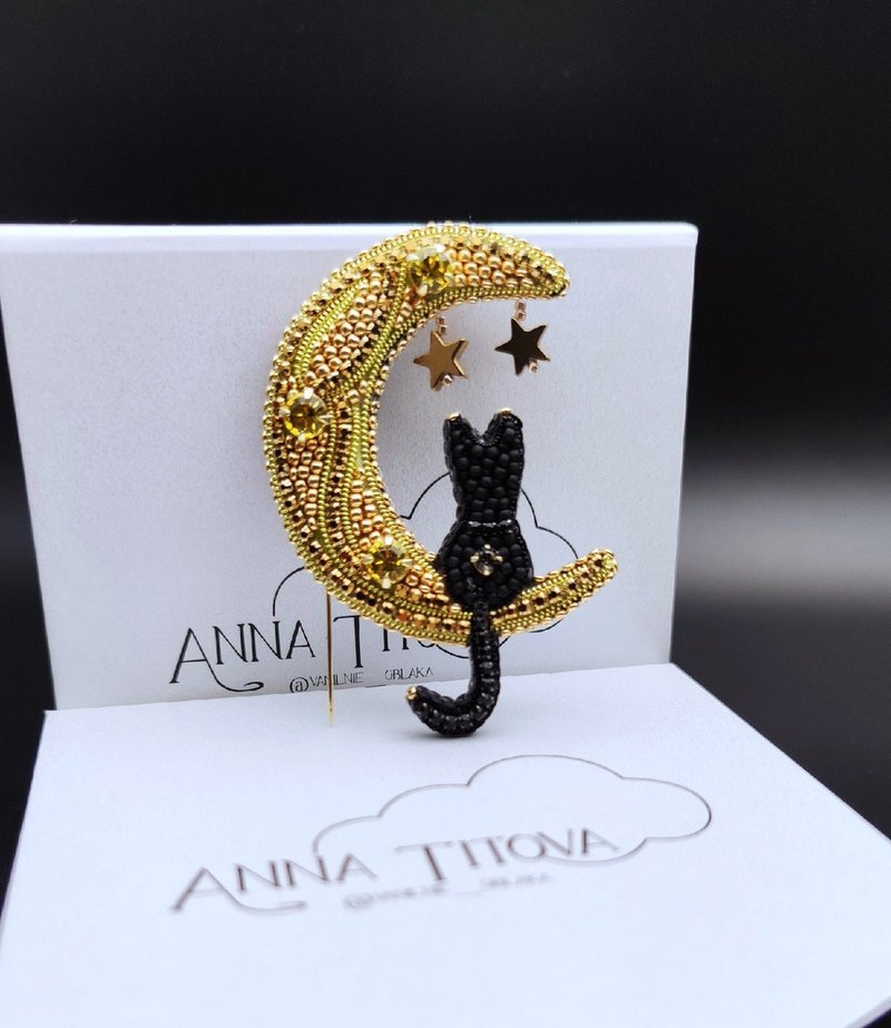 月亮猫胸针猫咪手工胸针串珠星星猫 - 胸针 - 其他材质 金色