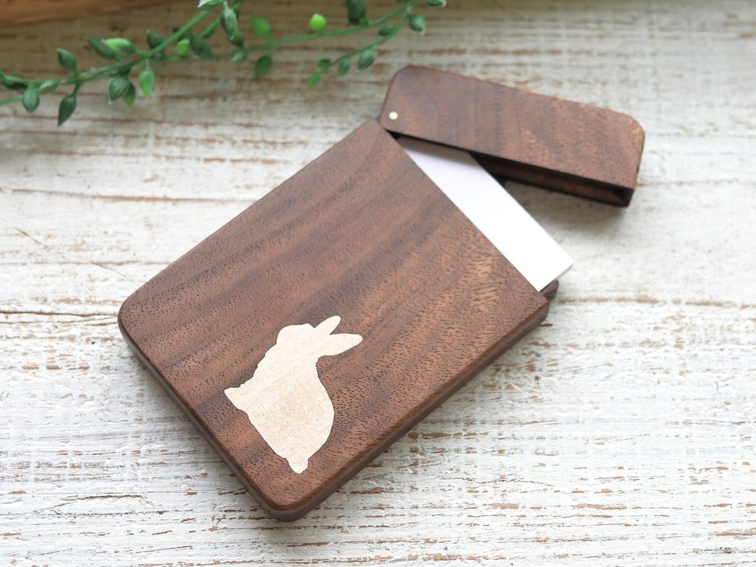 Wooden business card holder Rabbit walnut - 名片夹/名片盒 - 木头 咖啡色