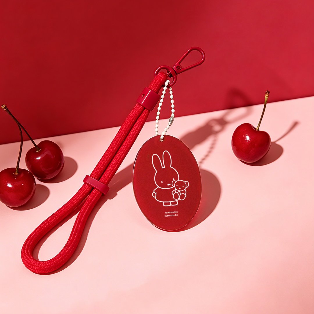 【Pinkoi x miffy】The Classic Miffy手机挂绳X红色亚克力吊牌款 - 手机配件 - 塑料 
