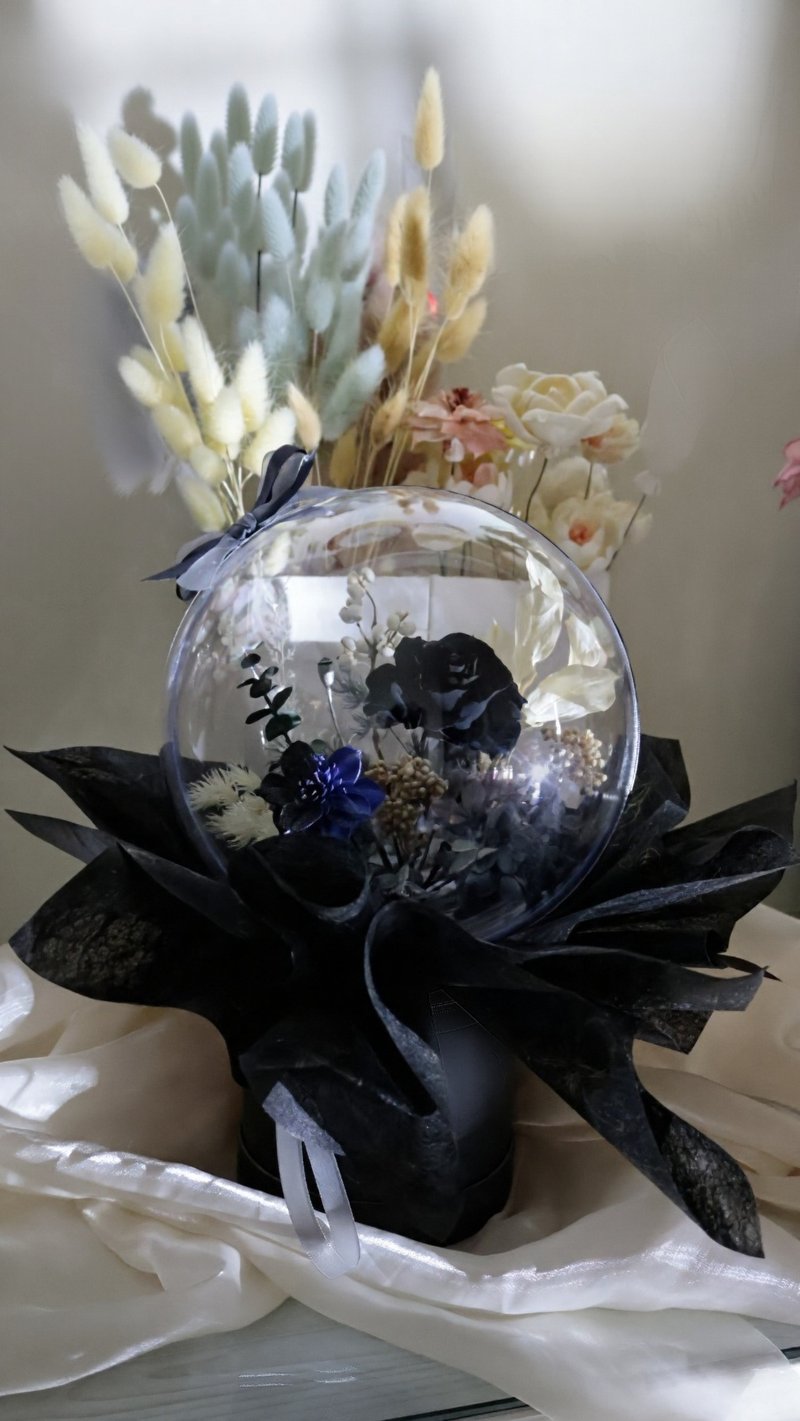 定制化礼物_幻境星空永生花波波球抱抱桶 - 干燥花/捧花 - 植物．花 黑色