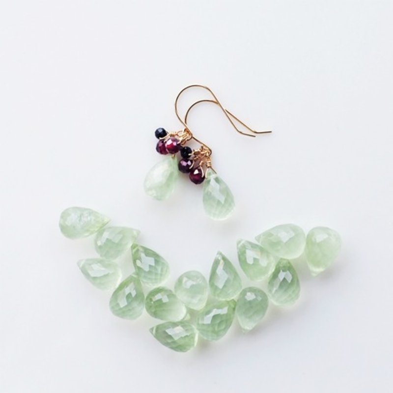 14KGF 梨形水滴绿月光石搭配石榴石与黑玛瑙耳环 Floriana - 耳环/耳夹 - 宝石 多色