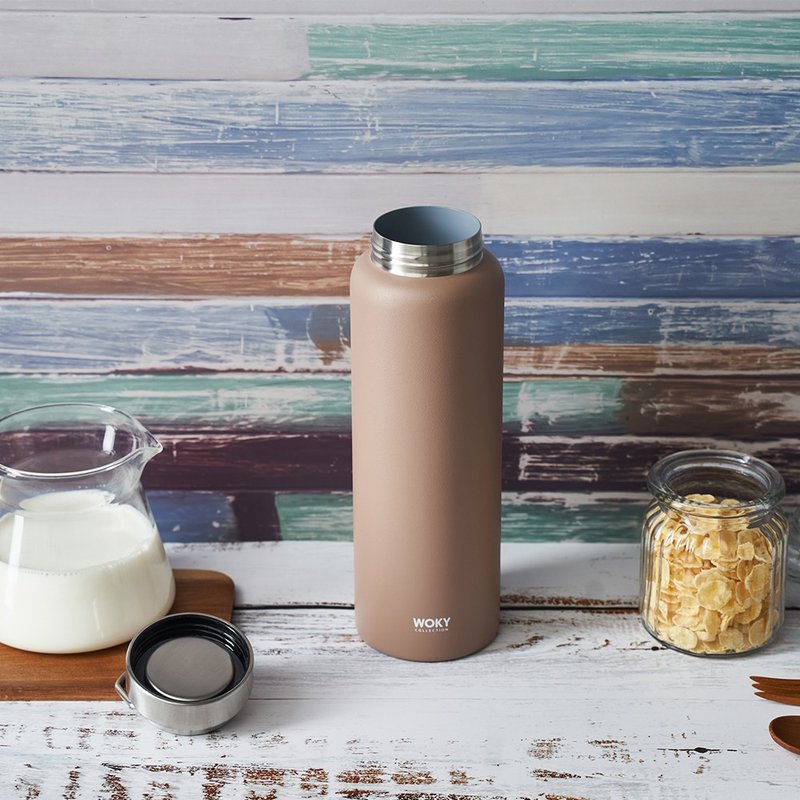 WOKY 沃厨 -提手轻量陶瓷易洁层保温瓶800ML-奶茶色 - 保温瓶/保温杯 - 不锈钢 卡其色