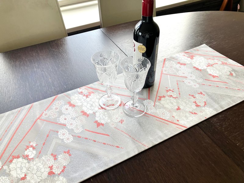 和服带桌中心 TC009 - 餐垫/桌巾 - 丝．绢 白色