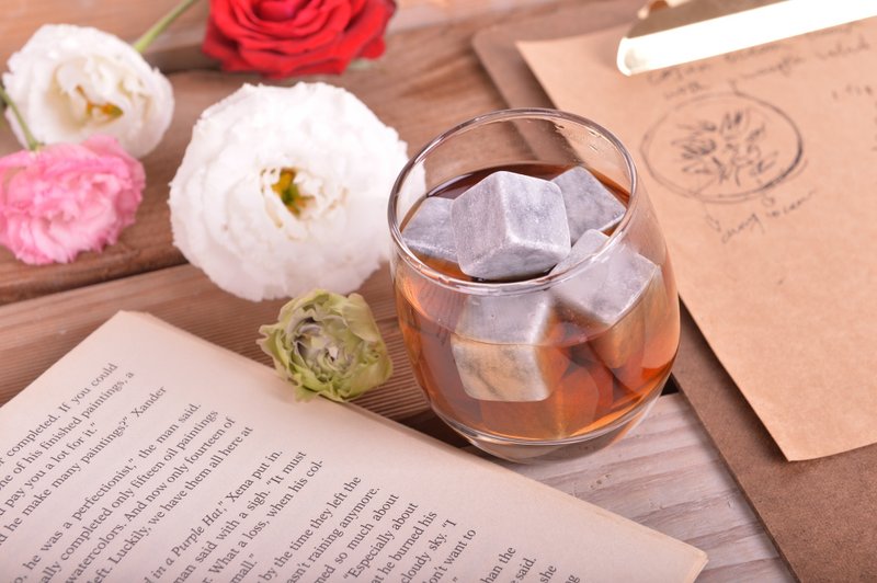 -【奇钰家居】大理石冰砖经典包 (单一灰色8颗、无盒夹) - 酒杯/酒器 - 石头 灰色