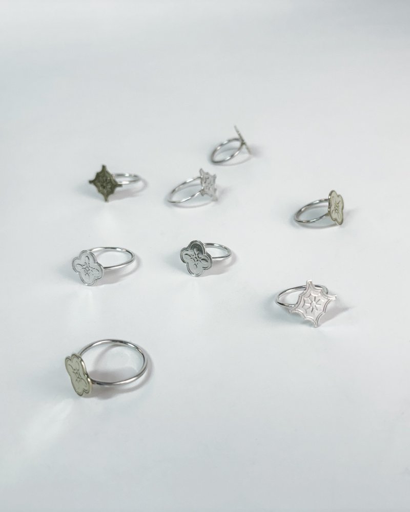 海棠花纹样戒指 - 戒指 - 其他金属 