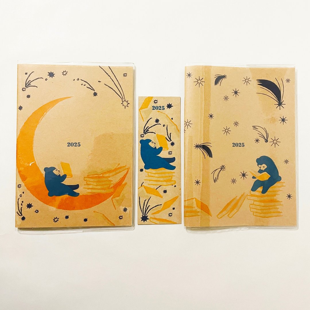 4月开始 2025年 夜の读书会 糖花星绀箒星 行事历 插画封面2款 书签组 B6 共48页 巳年 熊 月亮 流星 - 笔记本/手帐 - 纸 咖啡色