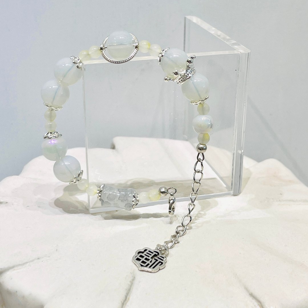 台湾设计师手工饰品-冰晶珠手链【午后甜点-奶油慕斯】 - 手链/手环 - 琉璃 