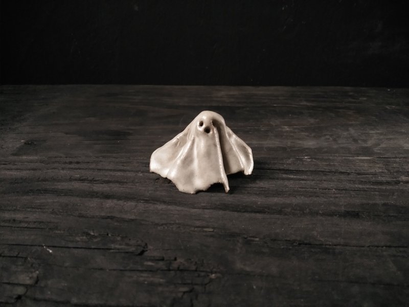 恐怖小幽灵 (3.7cm 挂饰 摆饰 公仔) - 玩偶/公仔 - 陶 白色