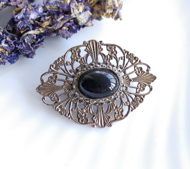 【西洋古董饰品 】古典 维多利亚风格 篓空花纹 别针 - 徽章/别针 - 其他金属 金色