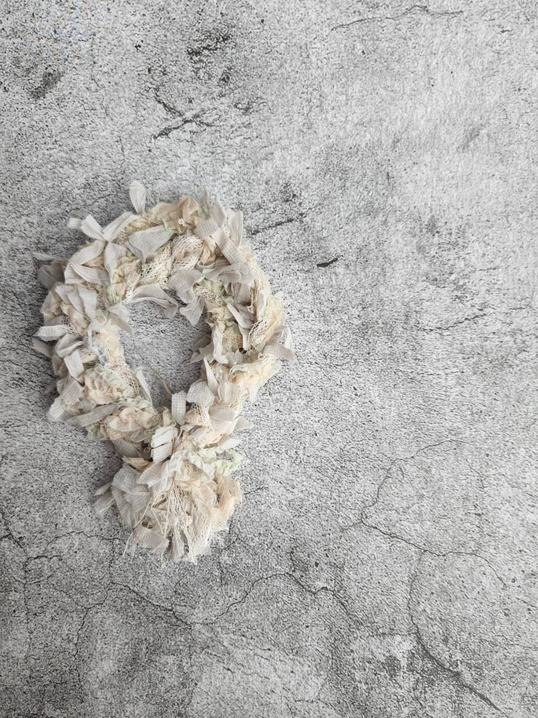 Scrunchie large intestine hair bundle - 发饰 - 其他人造纤维 卡其色