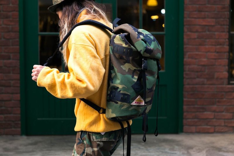 CAMO迷彩知更鸟复古后背包 23L/26L - 后背包/双肩包 - 其他人造纤维 绿色