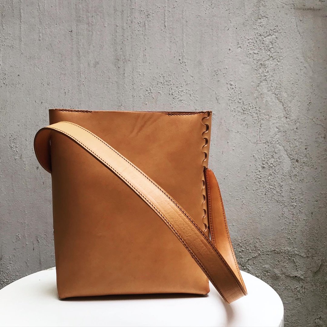 GLAD Shoulder bag - 侧背包/斜挎包 - 真皮 多色