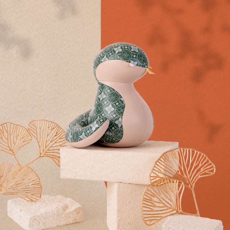 【书挡】花开富贵蛇 Snake Nick 皮革动物摆饰 - 摆饰 - 人造皮革 多色