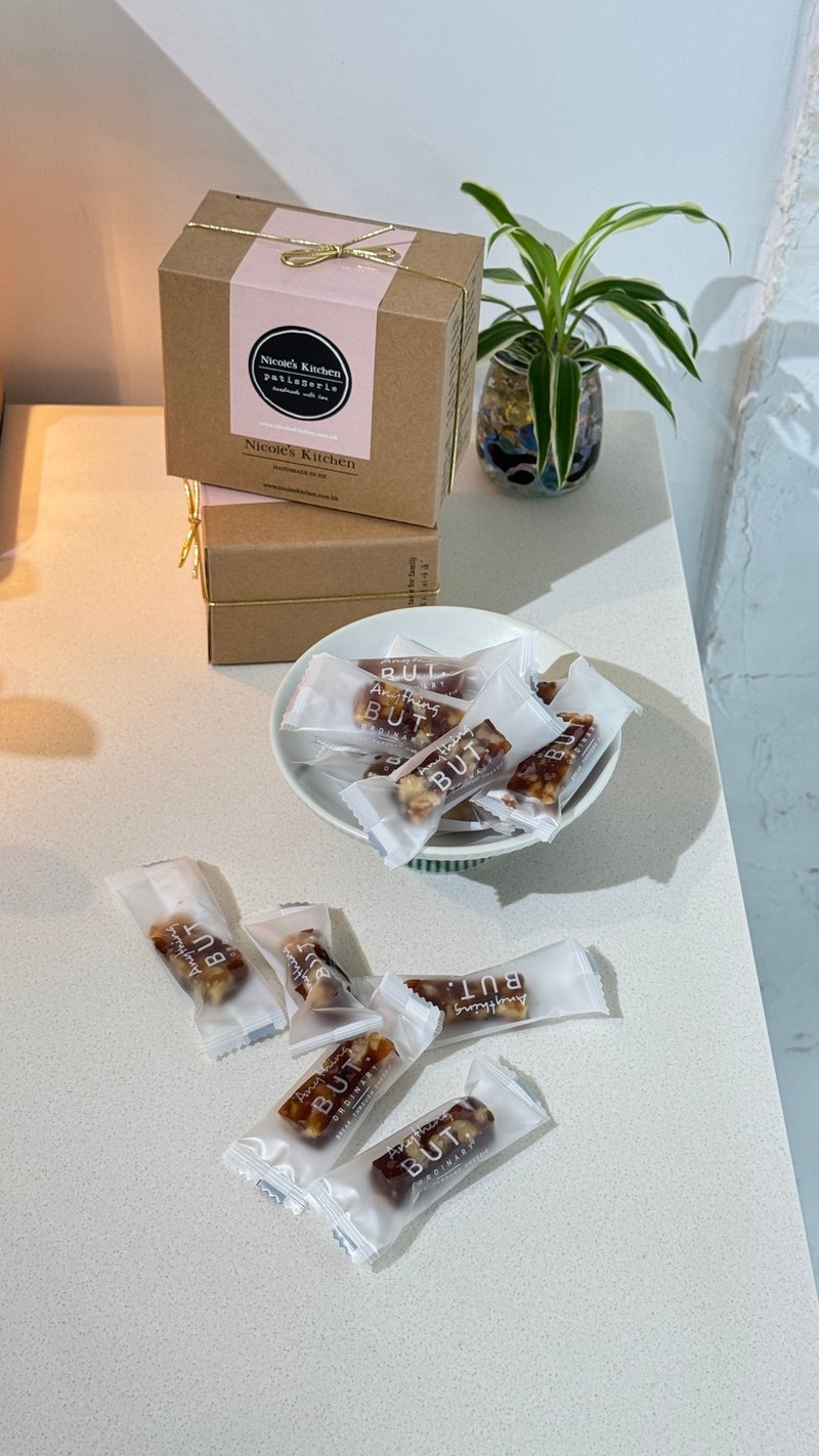 手工枣泥核桃糕 - 零食/点心 - 纸 白色