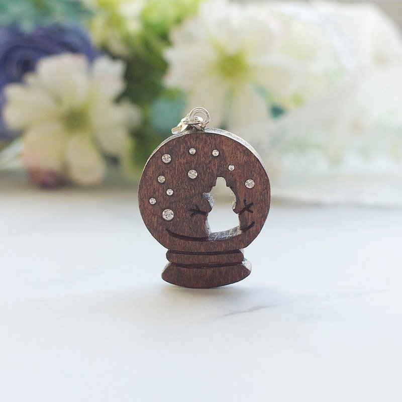 手工木制吊饰  下雪水晶球 吊饰 礼物订制 - 吊饰 - 木头 咖啡色
