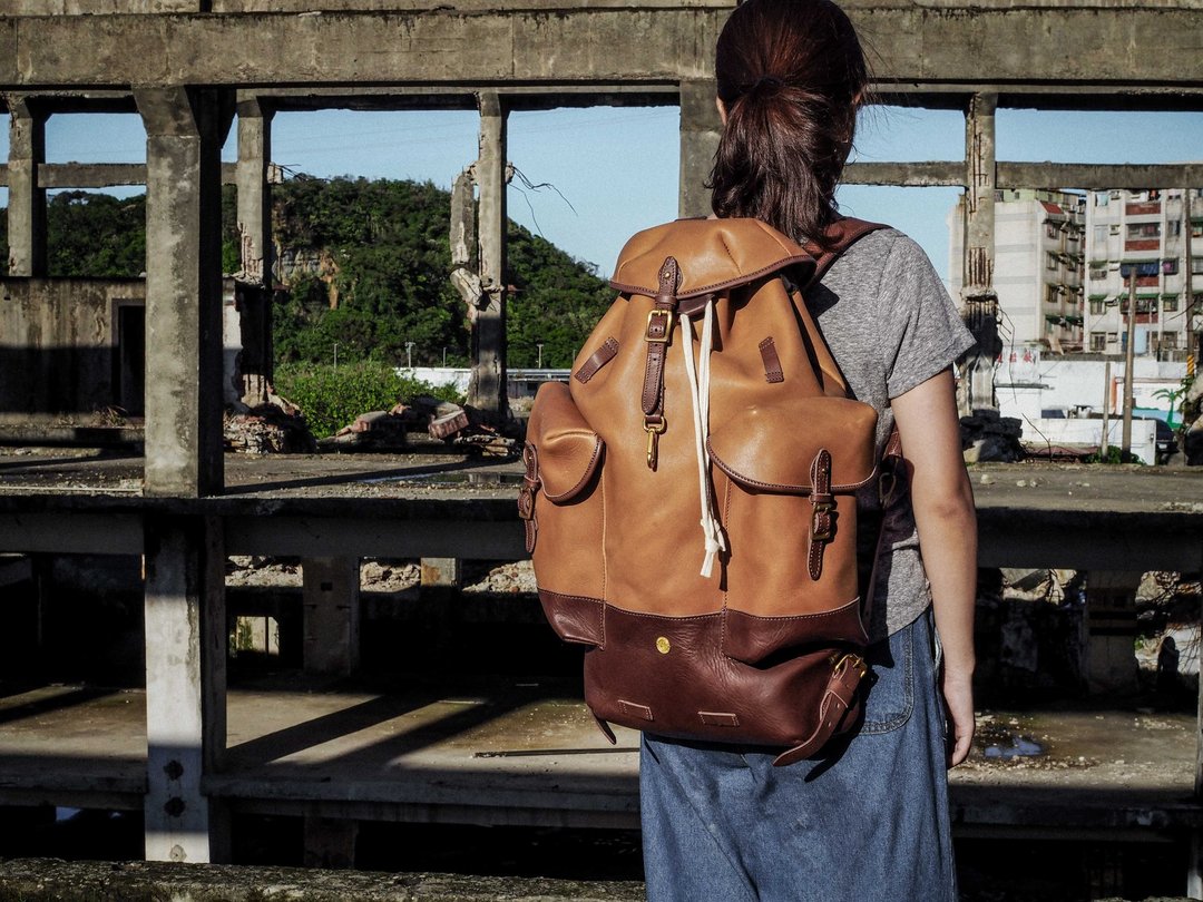 Retro Army Backpack 复古军用后背包 - 后背包/双肩包 - 真皮 