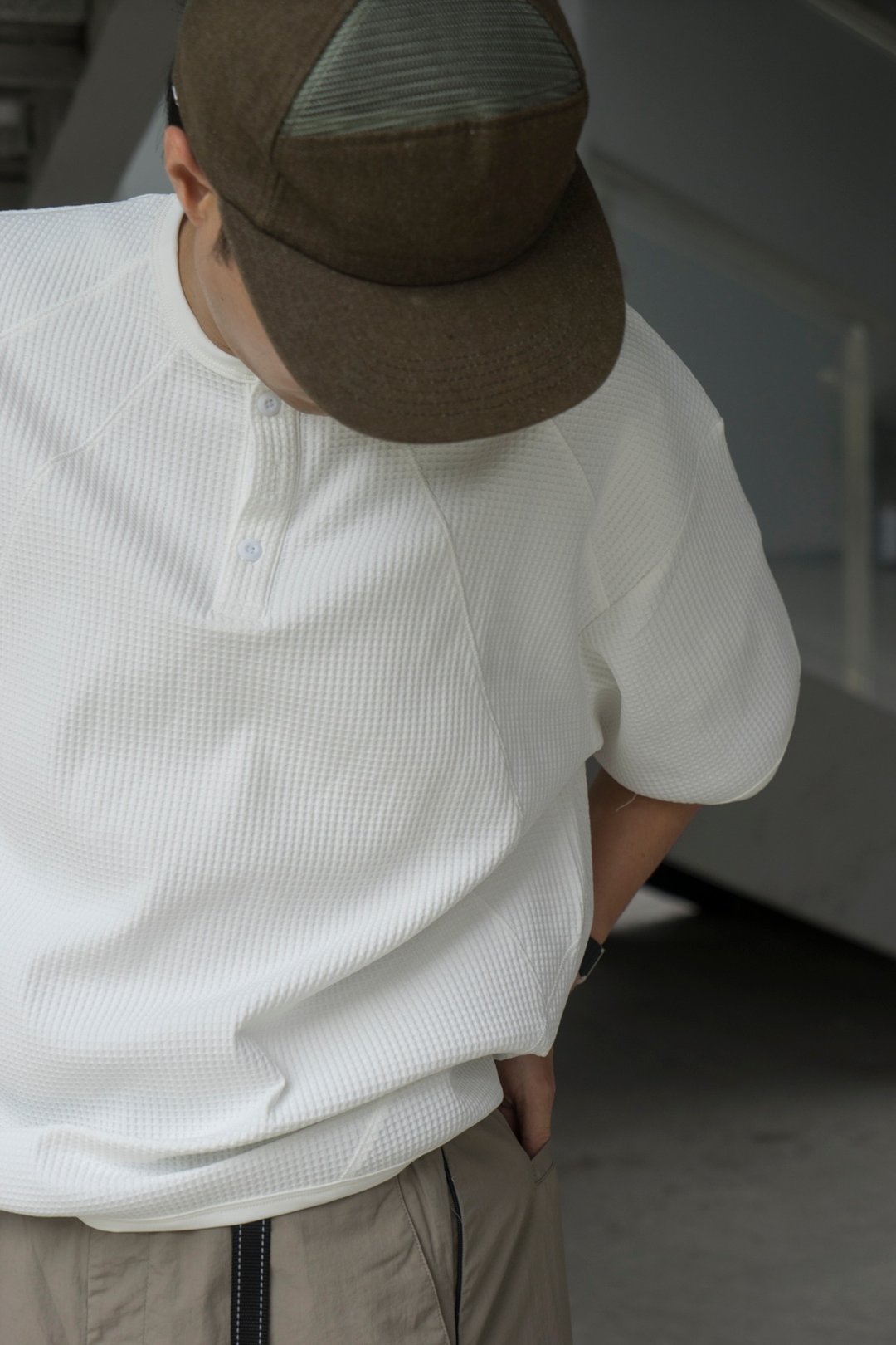 T-SHIRTS夏日質感華夫格短袖亨利領寬鬆透氣簡約休閒TEE恤Cityboy - 男装上衣/T 恤 - 棉 白色