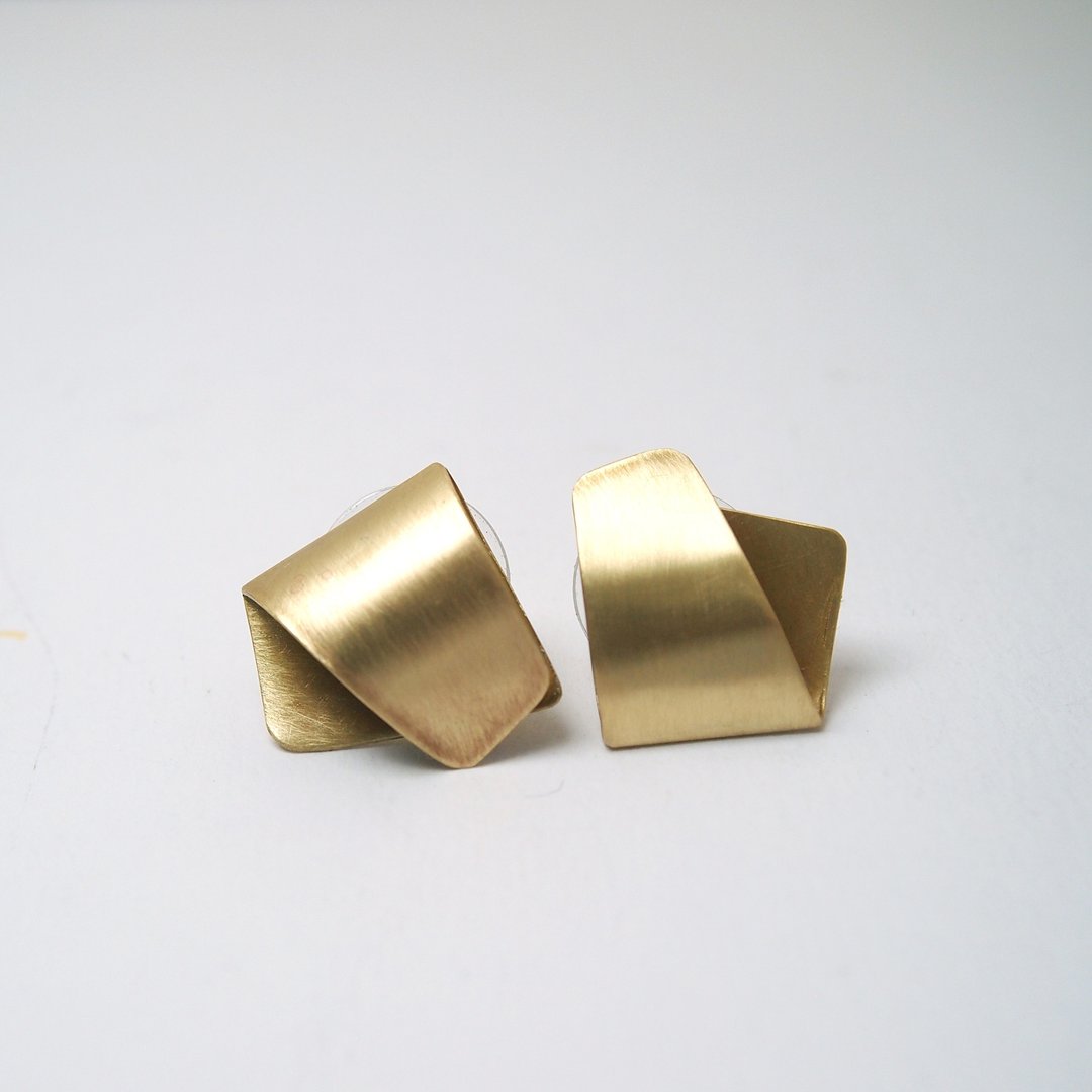 【Line 系列】 #a428 折叠耳环/ 黄铜/ 手工礼物/ 定制化 - 耳环/耳夹 - 铜/黄铜 金色