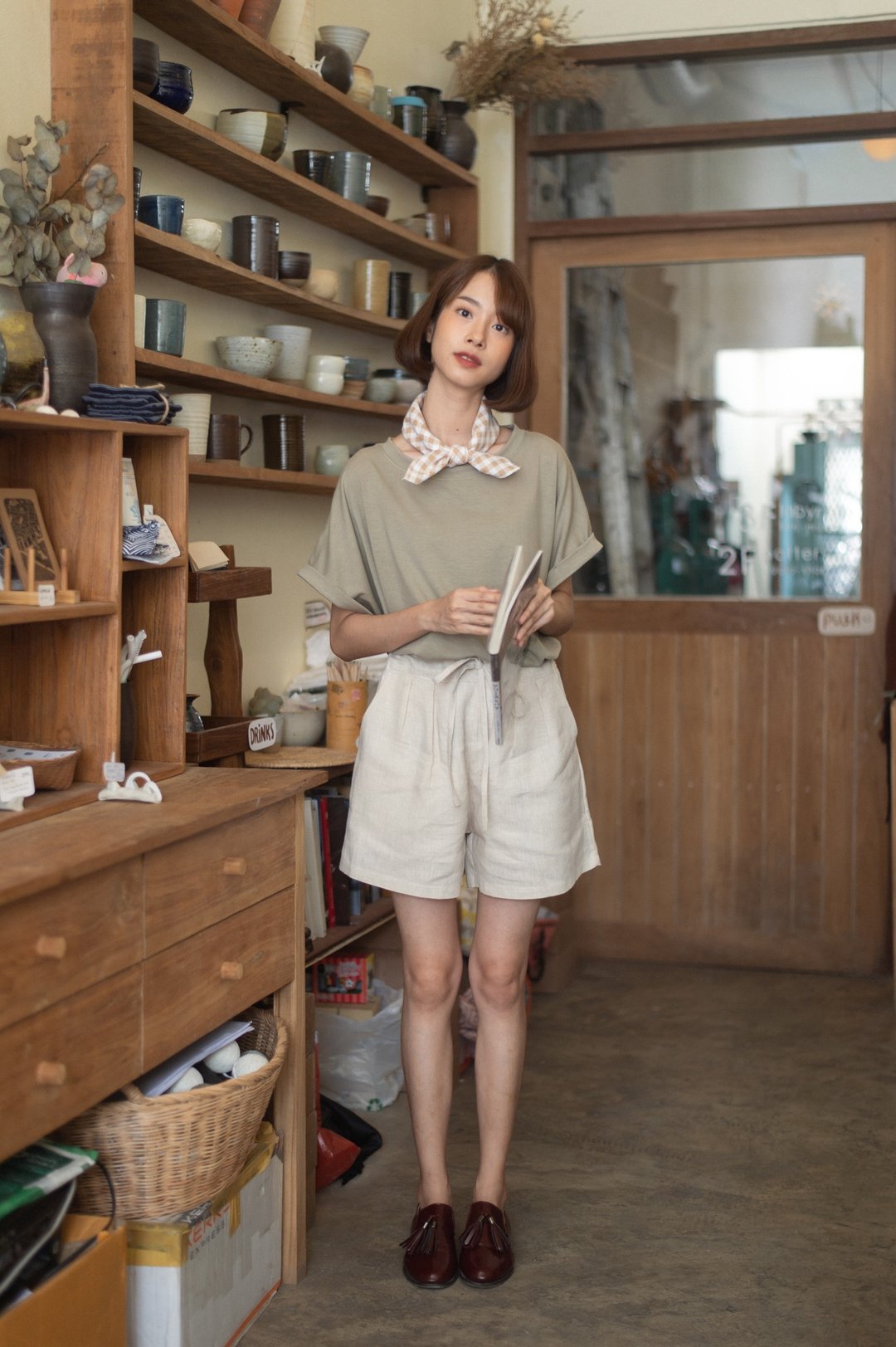Linen Short Pants - Beige - 女装长裤 - 棉 卡其色