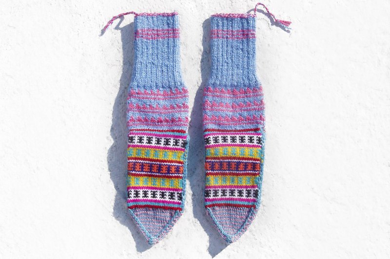 创意礼物 新年礼物 情人节礼物 限量一件手织羊毛针织袜 / 条纹袜 / 羊毛钩织长袜 / 保暖毛袜- 北欧费尔岛 童趣彩虹对比色 - 袜子 - 羊毛 多色