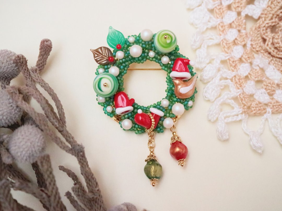 Happy Christmas Happy Christmas Reese Brooch Bird Hat Hat Gloves Boots Pearl Red Green Ruritama Ruritama Ruritama Gourmet Ball Costume Jewelry - 胸针 - 玻璃 多色