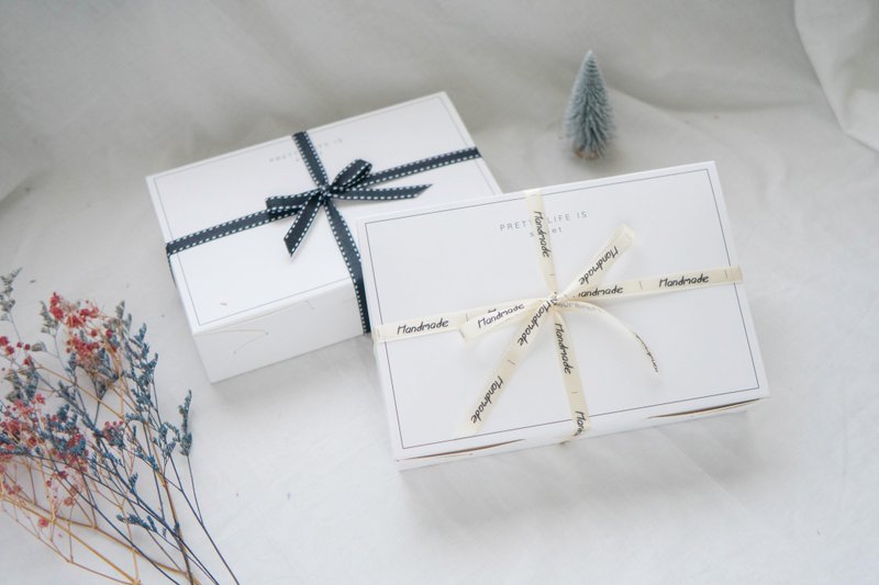 礼盒加购 | 无单售 | 若无购买其他商品请勿下单 - 满月礼盒 - 纸 白色