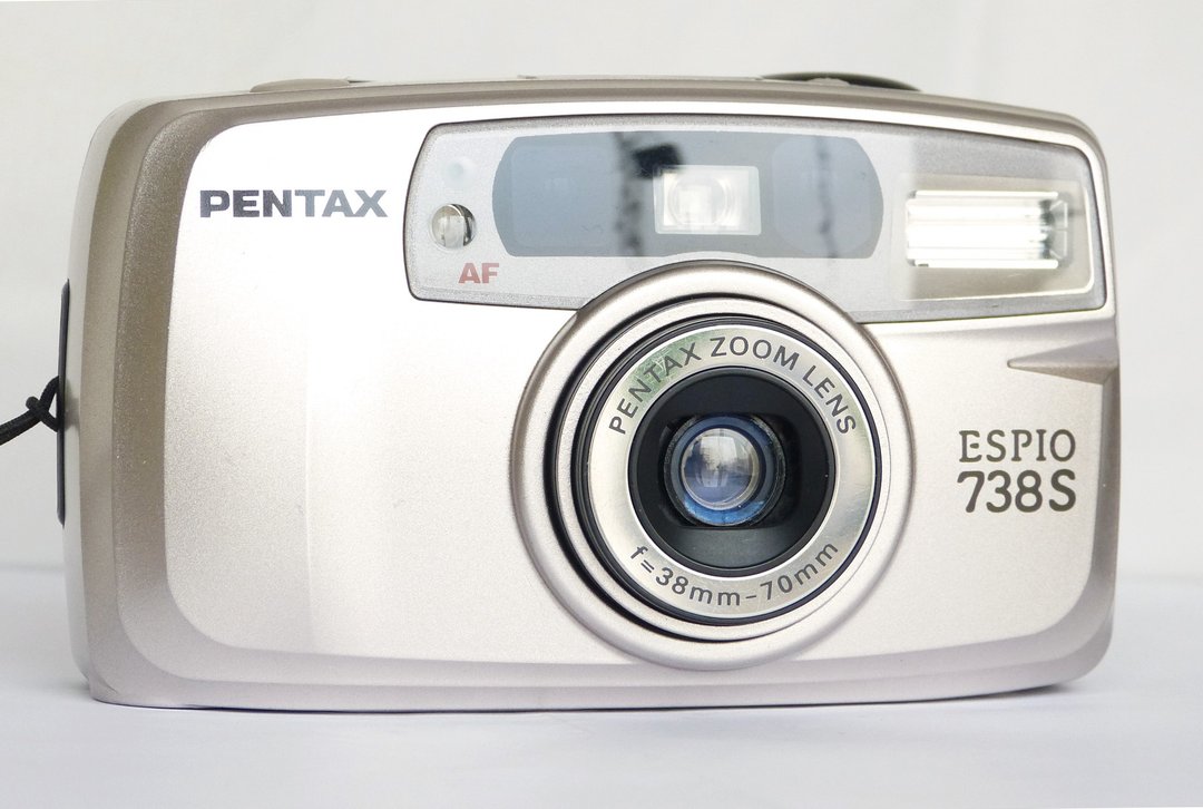 二手 Pentax Espio 738S 傻瓜式 35mm 菲林相机 (功能正常，附原厂腕带) - 相机 - 塑料 银色