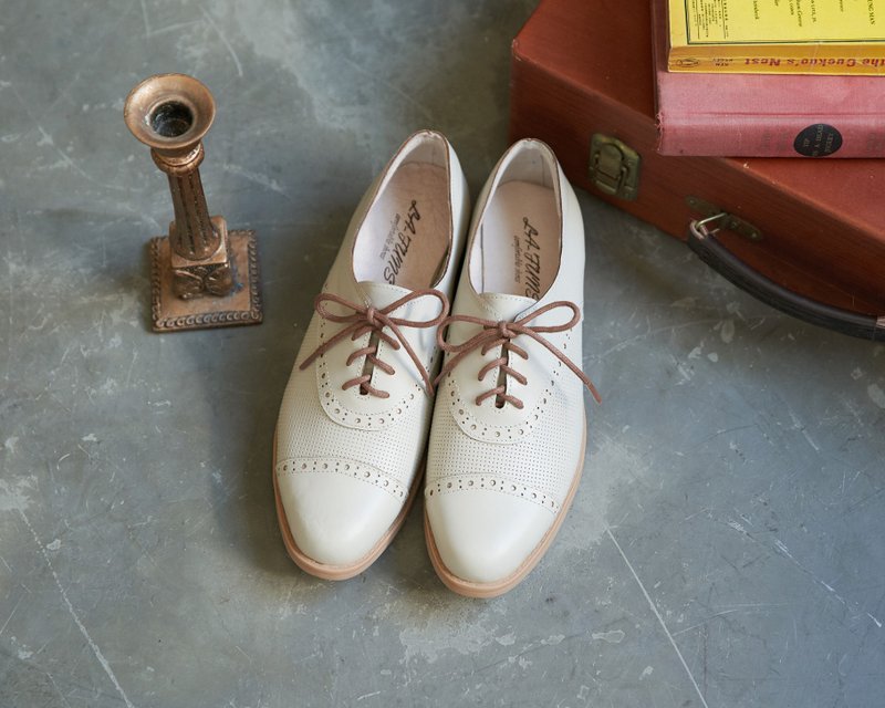 【北欧正统风】牛津雕花女鞋。 象牙白 - 其他女款皮鞋 - 真皮 白色