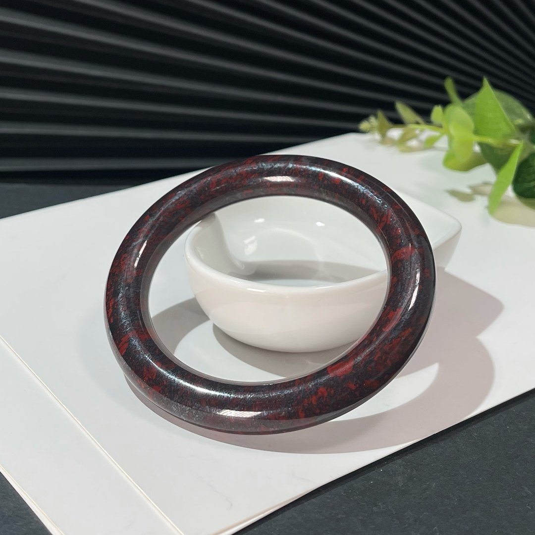 花红蔷薇玛瑙手镯56+MM 暗红玛瑙圆条手环 提升魅力 增强人缘 - 手链/手环 - 半宝石 红色